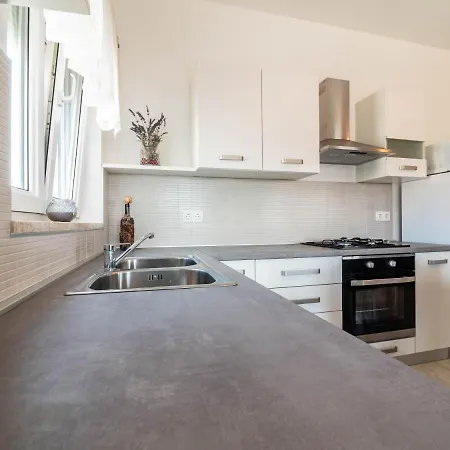 Antonio Apartman *