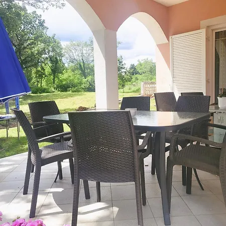 Antonio Apartment